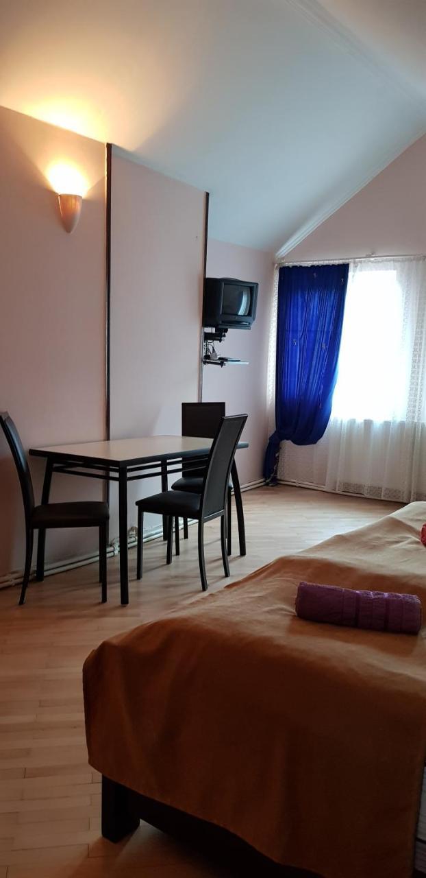 Guest House Likani 2017 Borjomi Ngoại thất bức ảnh
