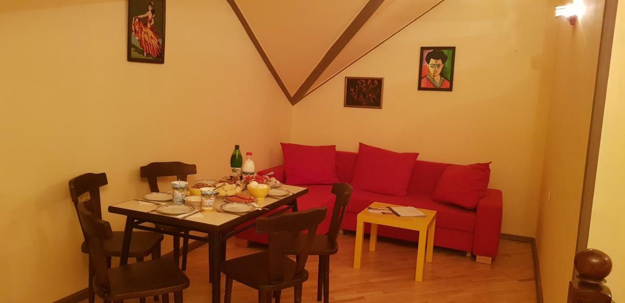 Guest House Likani 2017 Borjomi Ngoại thất bức ảnh